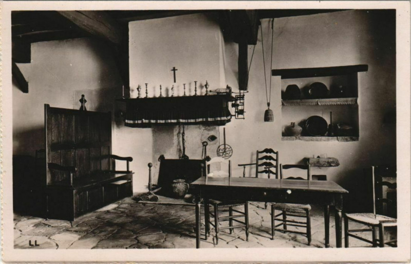 Carte postale ancienne Bayonne Le Musee Basque France à Bayonne