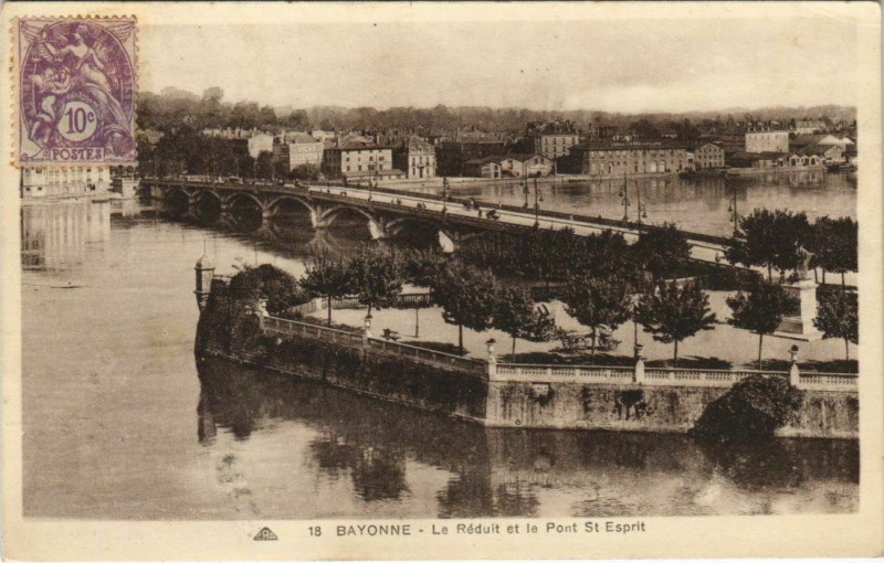 Carte postale ancienne Bayonne Le Reduit et le Pont Saint-Esprit France à Bayonne