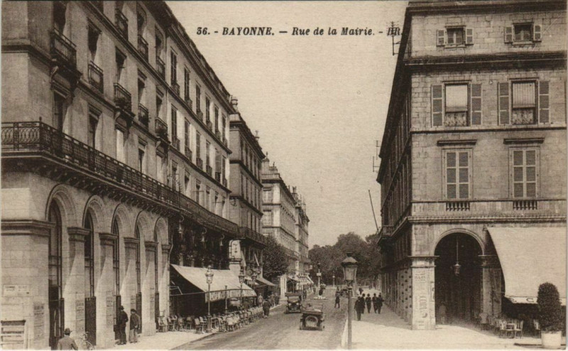 Carte postale ancienne Bayonne Rue de la Mairie France à Bayonne