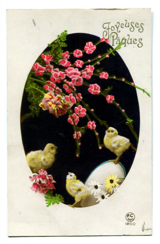 Carte postale ancienne Fantaisie happy easter chicks and flowers