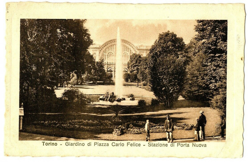 Carte postale ancienne Italy piedmont torino Giardino di piazza Fairfarren and railway di porta nuova