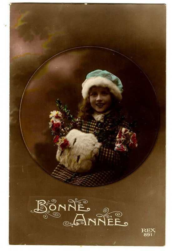 Carte postale ancienne Fantaisie happy new year girl in sleeve fantasy postcard