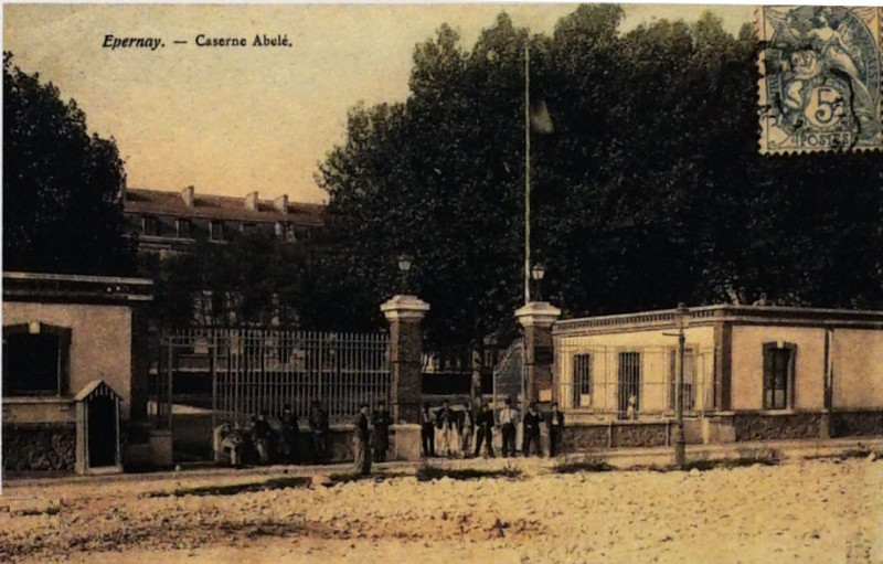 Carte postale ancienne Caserne cabbé epernay 1008062 à Épernay