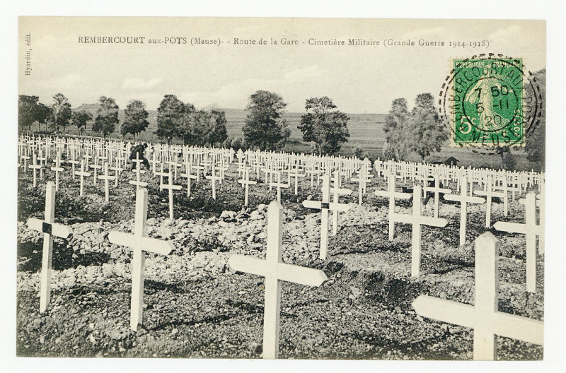 Carte postale ancienne Rembercourt-aux-Pots (Meuse). Route de la Gare, Cimetière Militaire (Grande Guerre 1914-1918) P-Fg-Cp-00461