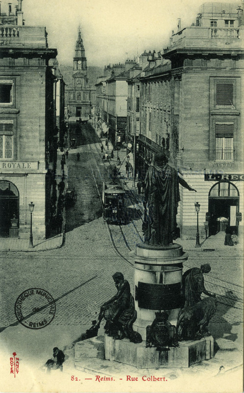 Carte postale ancienne Rue colbert statue Louis