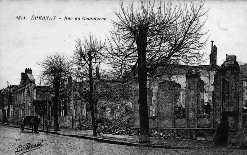 Carte postale ancienne Rue du commerce d'epernay bombardée 1e Gm 1008065 à Épernay
