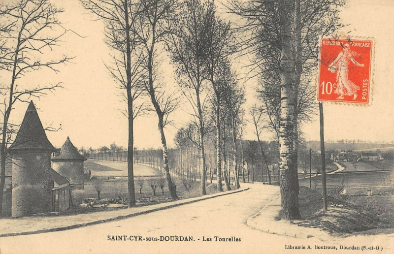 Carte postale ancienne Saint Cyr Sous Dourdan Les Tourelles