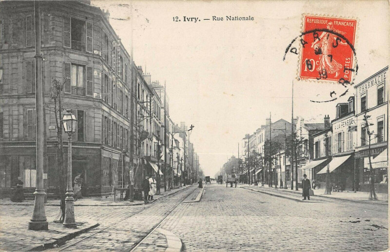Carte postale ancienne Ivry Rue Nationale