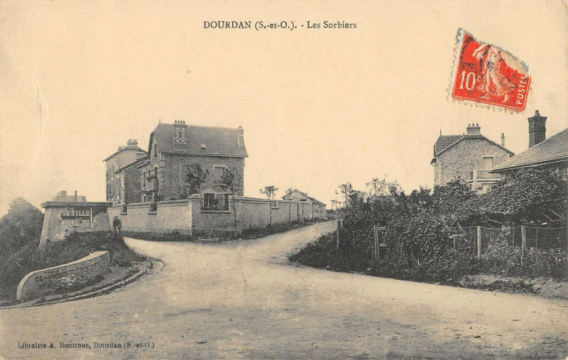 Carte postale ancienne Dourdan Les Sorbiers à Dourdan