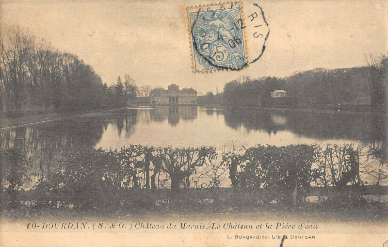 Carte postale ancienne Dourdan Le Chateau Du Marais à Dourdan