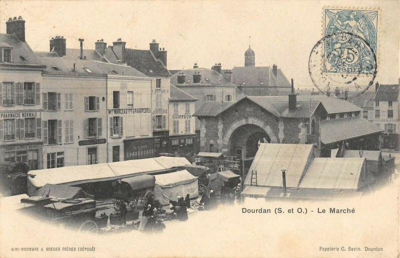 Carte postale ancienne Dourdan Le Marche à Dourdan