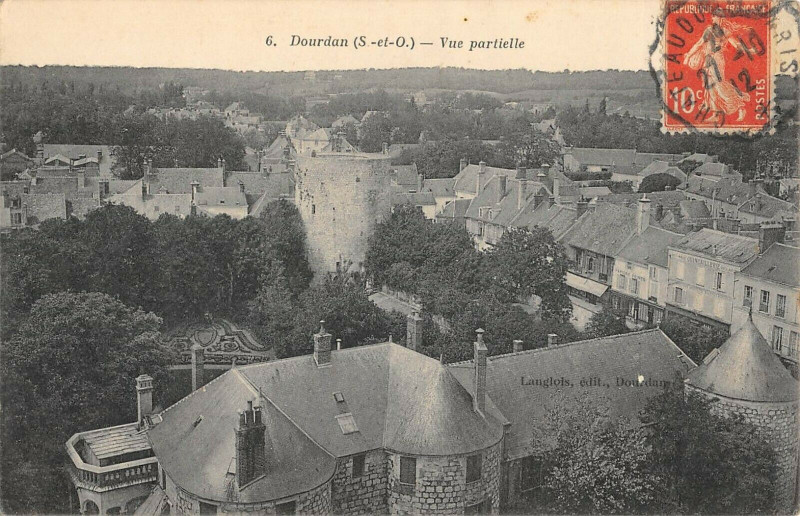 Carte postale ancienne Dourdan Vue Partielle à Dourdan