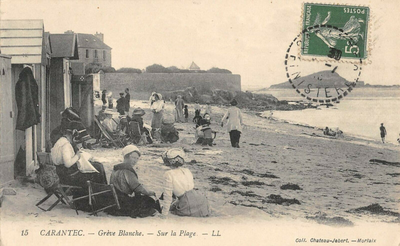 Carte postale ancienne Carantec Greve Blanche Sur La Plage à Carantec