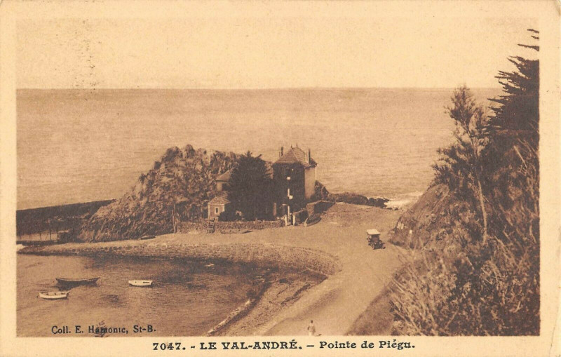 Carte postale ancienne Le Val Andre Pointe De Piegu