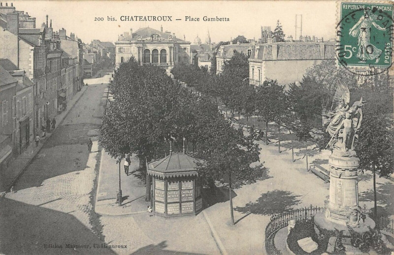 Carte postale ancienne Chateauroux Place Gambetta