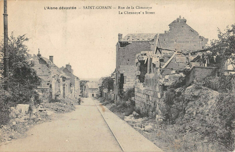 Carte postale ancienne Saint Gobain Rue De La Chesnoye à Saint-Gobain