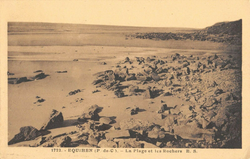 Carte postale ancienne Equihen La Plage Et Les Rochers