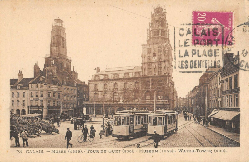 Carte postale ancienne Calais Tour Du Guet Museum à Calais