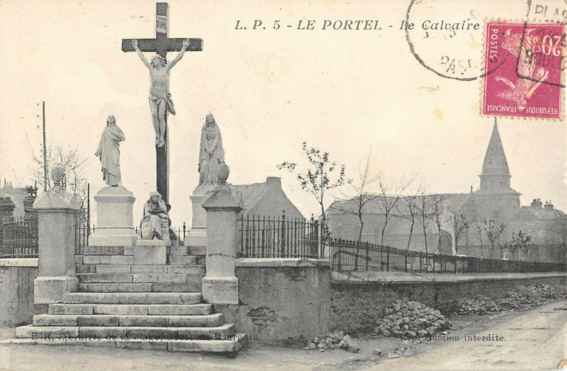 Carte postale ancienne Le Portel Le Calvaire au Portel