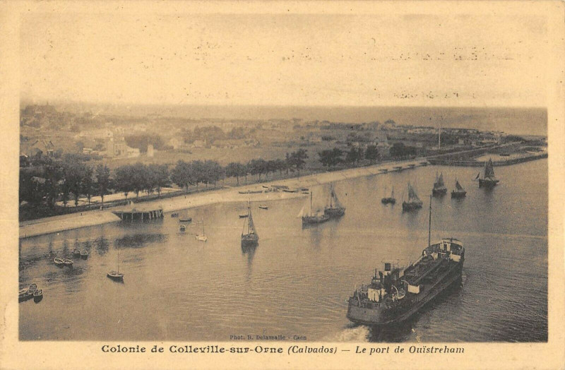 Carte postale ancienne Colonie De Colleville Sur Orne Le Port De Ouistreham à Ouistreham
