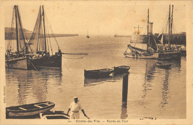 Carte postale ancienne Croix De Vie Entree Du Port