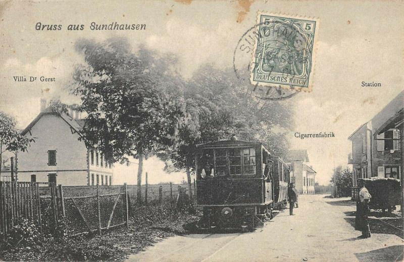 Carte postale ancienne Gruss Aus Sundhausen Station Cigarrenfabrik à Russ