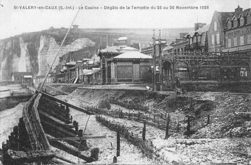 Carte postale ancienne Saint Valery En Caux Le Casino Degats De La Tempete Du 25 Et 26 Nov 1928 à Ry