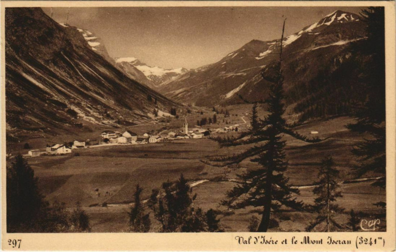 Carte postale ancienne Val-d'Isere et le Mont Iseran