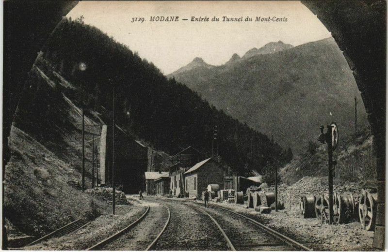 Carte postale ancienne Modane Entree du Tunnel du Mont-Cenis à Modane