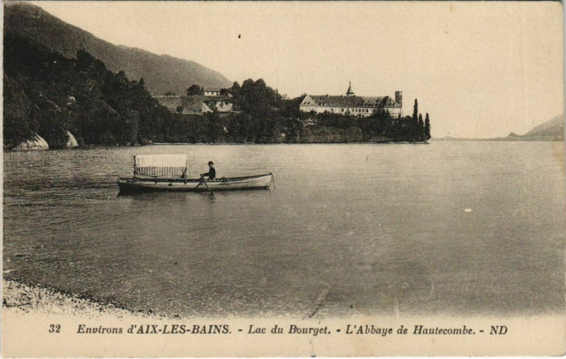 Carte postale ancienne Aix-les-Bains Environs - Lac du Bourget - L'Abbaye de Hautecombe à Aix-les-Bains
