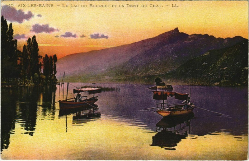 Carte postale ancienne Aix-les-Bains Le Lac du Bourget et la Dent du Chat à Aix-les-Bains