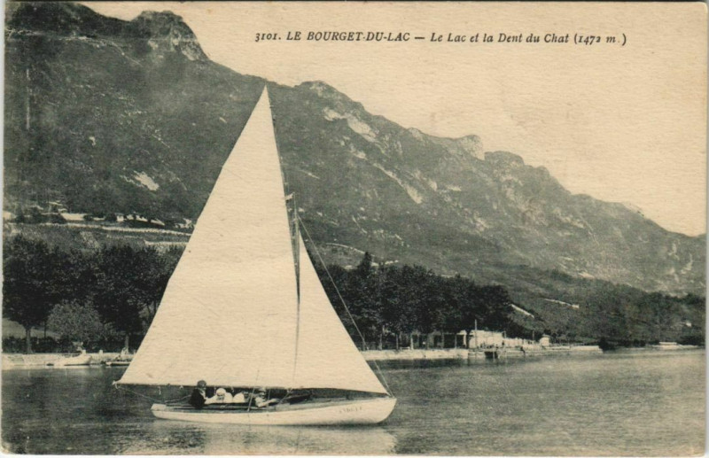 Carte postale ancienne Le Bourget-du-Lac Le Lac et la Dent du Chat au Bourget-du-Lac