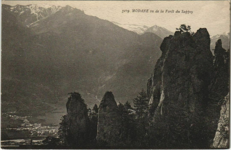 Carte postale ancienne Modane vu de la Foret du Sappey à Modane