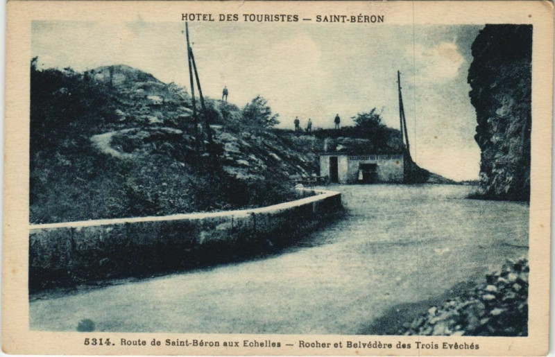 Carte postale ancienne Saint-Beron Route de Saint-Beron aux Echelles - Rocher et Belvedere
