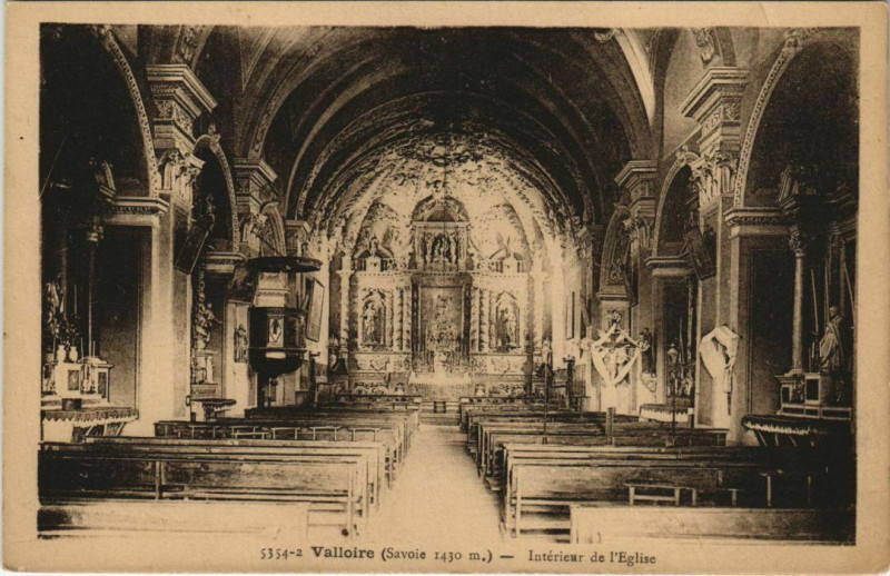 Carte postale ancienne Valloire Interieur de l'Eglise à Valloire