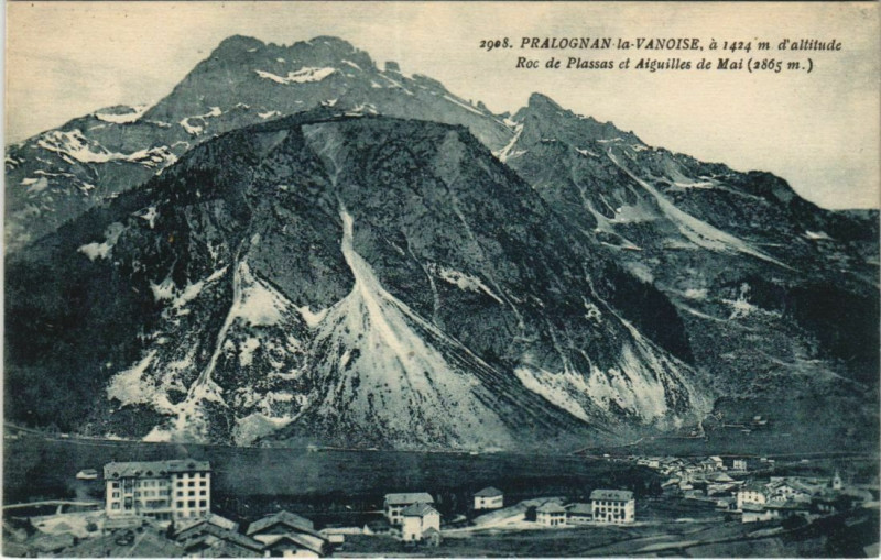 Carte postale ancienne Pralognan-la-Vanoise Roc de Plassas et Aiguilles de Mai à Pralognan-la-Vanoise