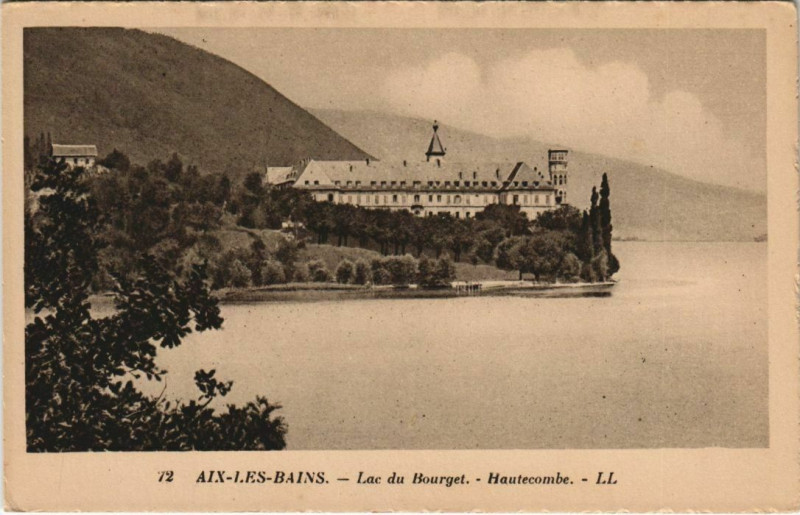 Carte postale ancienne Aix-les-Bains Lac du Bourget - Hautecombe à Aix-les-Bains