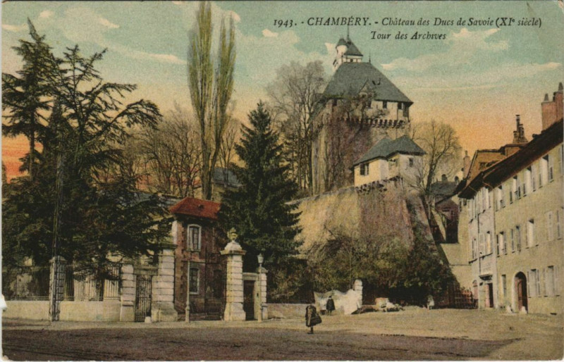 Carte postale ancienne Chambery Chateau des Ducs de Savoie - Tour des Archives