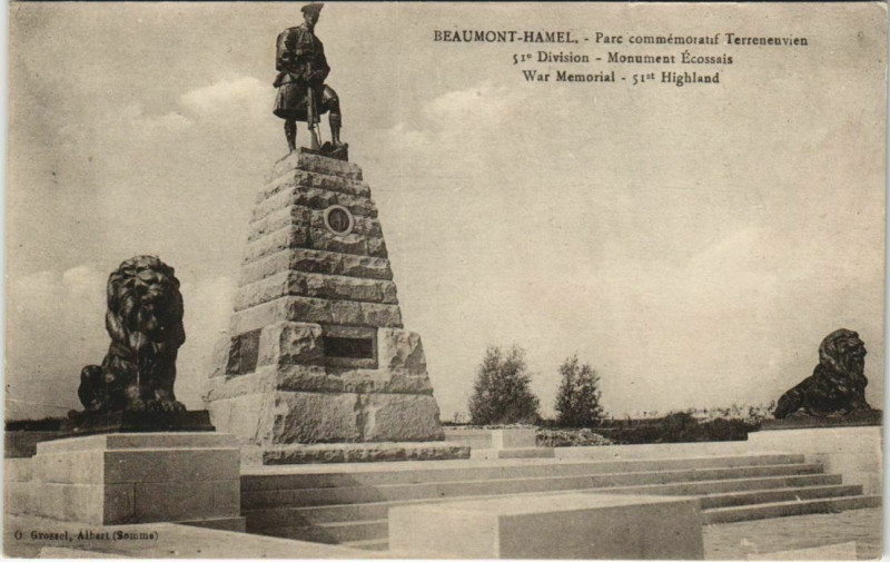 Carte postale ancienne Beaumont-Hamel War memorial à Aumont