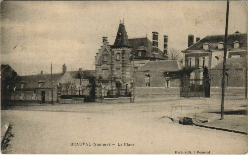 Carte postale ancienne Beauval La Place à Beauval
