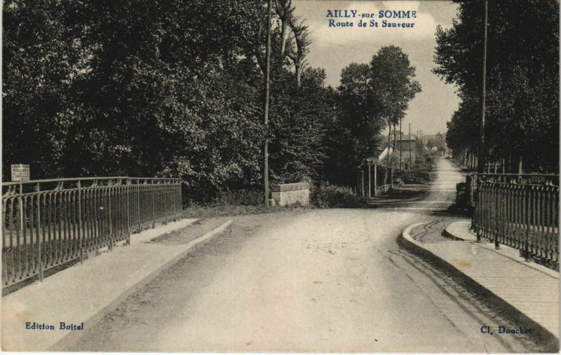 Carte postale ancienne Ailly-Sur-Somme Route de Saint-Sauveur à Ailly-sur-Somme