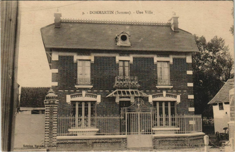 Carte postale ancienne Dommartin Une villa à Dommartin
