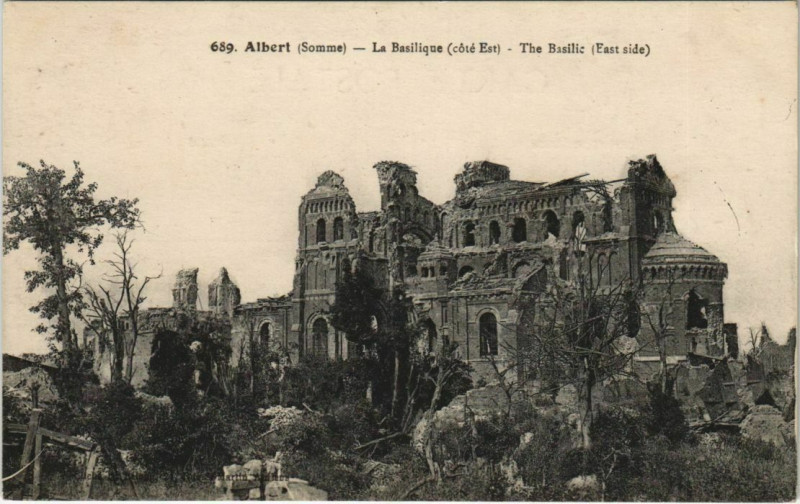 Carte postale ancienne Guerre Albert Basilique à Albert