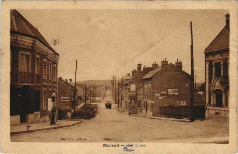 Carte postale ancienne Moreuil Rue Thiers à Moreuil