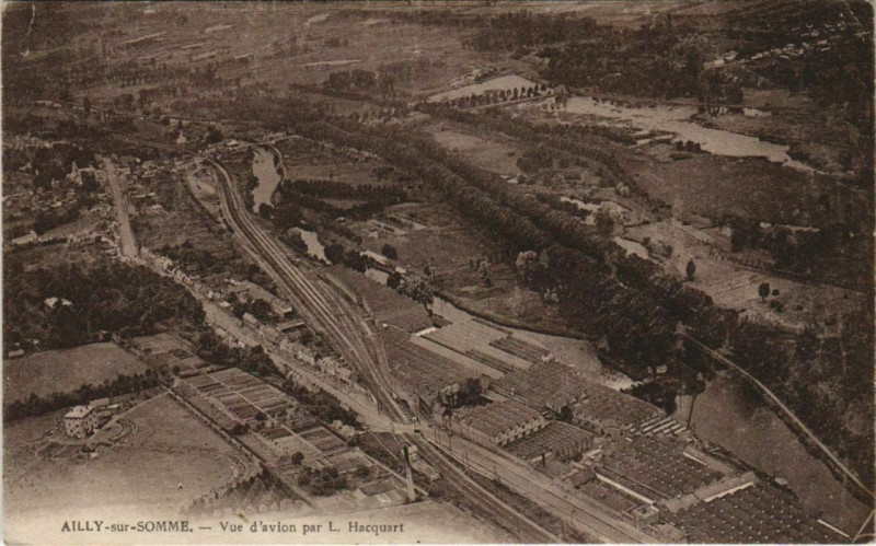 Carte postale ancienne Ailly-Sur-Somme Vue d'avion par L. Hacquart à Ailly-sur-Somme