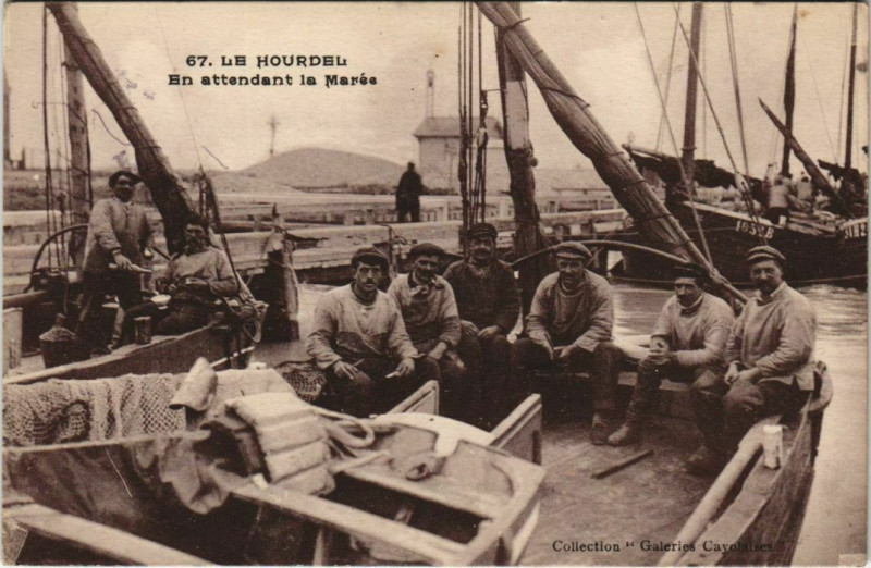 Carte postale ancienne Le Hourdel En attendant la marée
