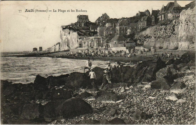 Carte postale ancienne Ault La Plage et les Rochers à Ault