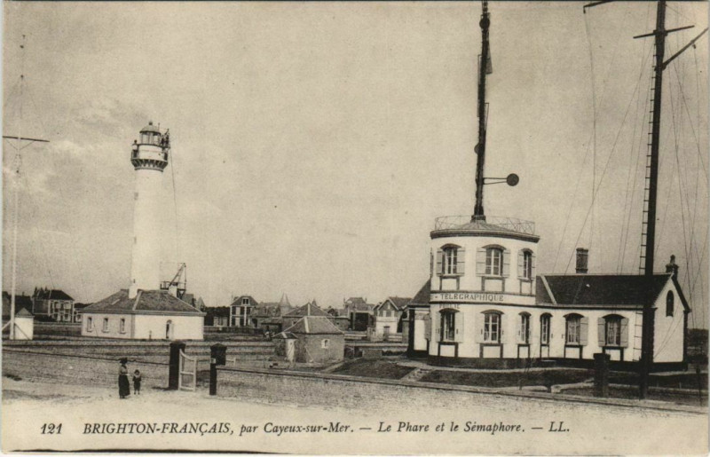 Carte postale ancienne Brighton-Francais le Phare et le Sémaphore