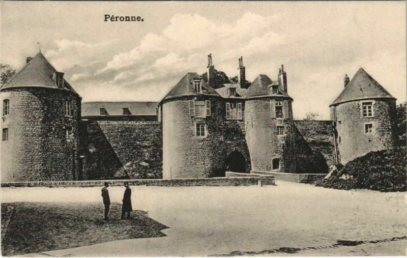 Carte postale ancienne Peronne Le Chateau