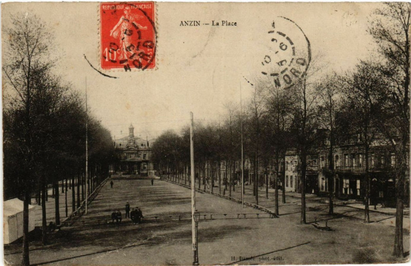 Carte postale ancienne Anzin - La Place à Anzin